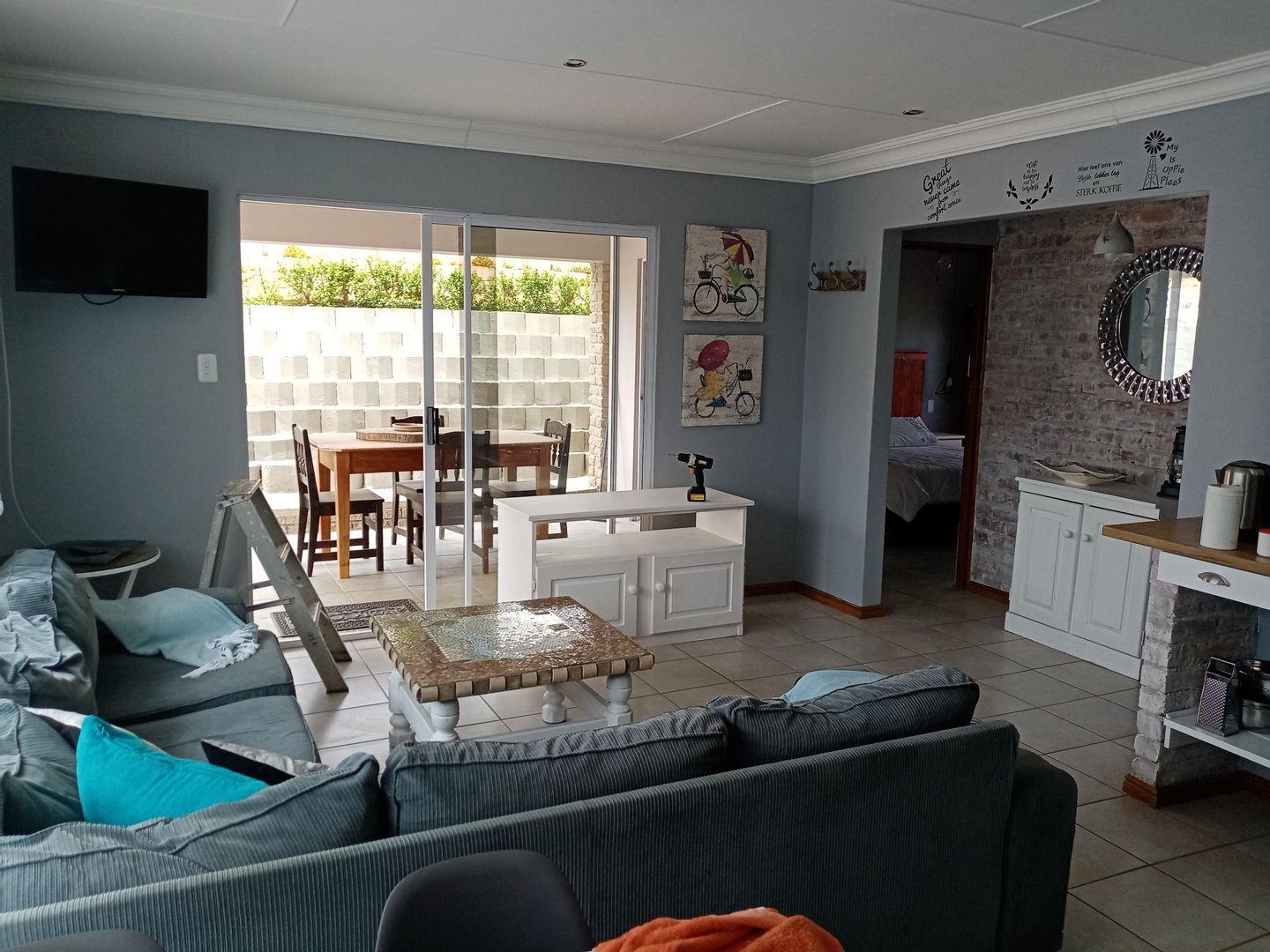 To Let 3 Bedroom Property for Rent in Hartenbos Heuwels Western Cape